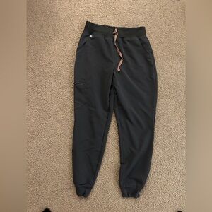 Zamora Jogger Scrub Pants | Grey | Figs | Size M